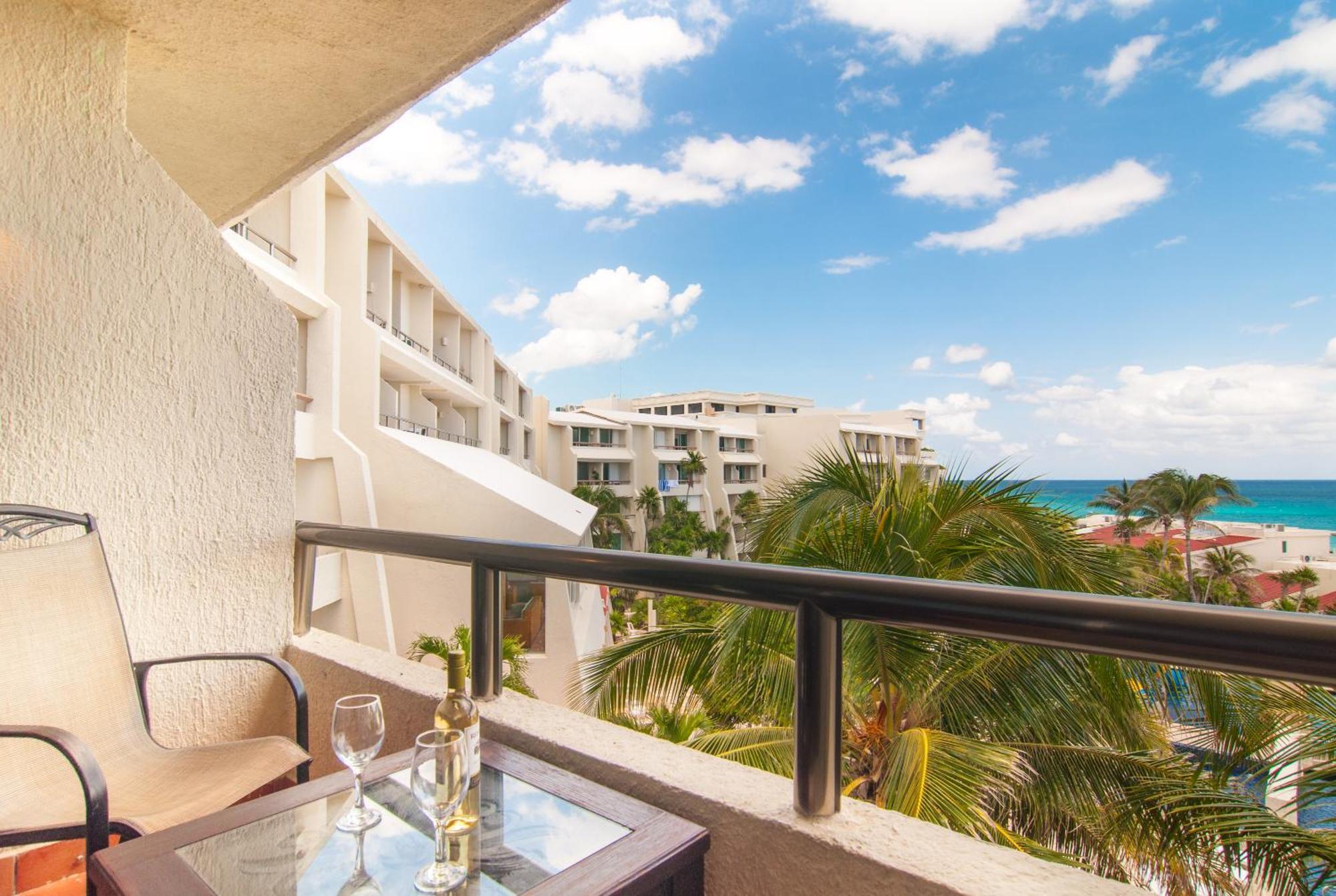 Solymar Condo Beach Resort By Casago Cancun Exterior photo